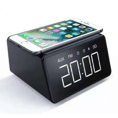 High Quality Hot Selling Fast Charging Wireless Charger with Clock and Alarm